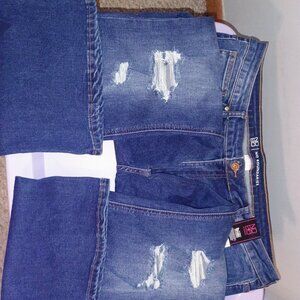 No Boundaries Jeans Size 19 Juniors